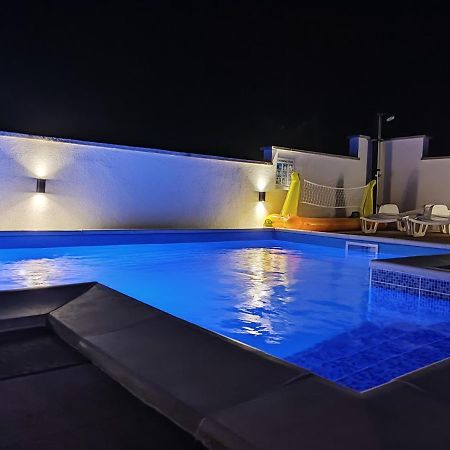 Apartmani Ima โรวานิสกา ภายนอก รูปภาพ