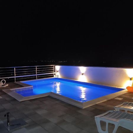 Apartmani Ima โรวานิสกา ภายนอก รูปภาพ