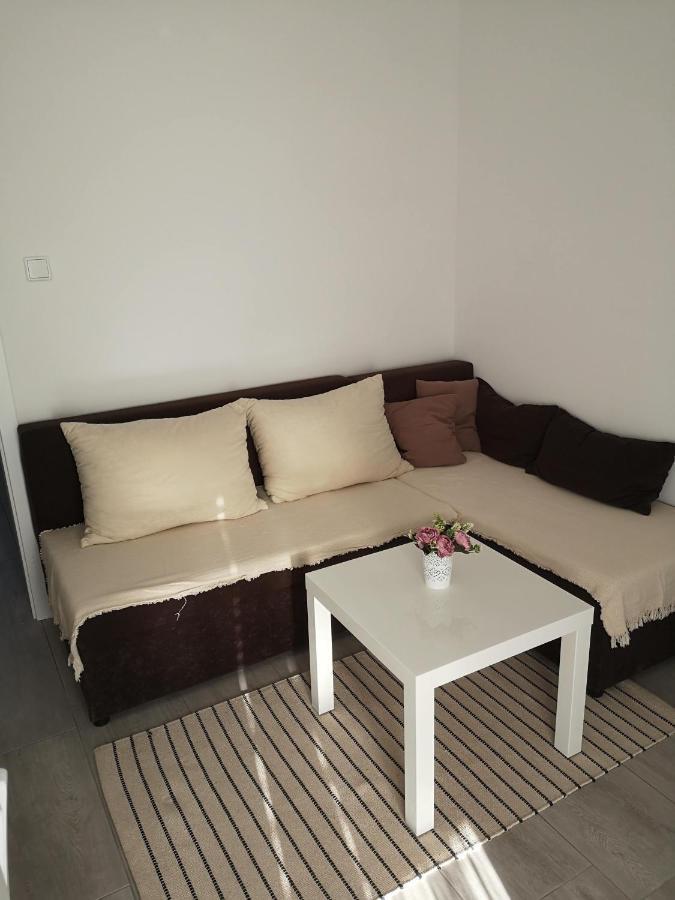 Apartmani Ima โรวานิสกา ภายนอก รูปภาพ