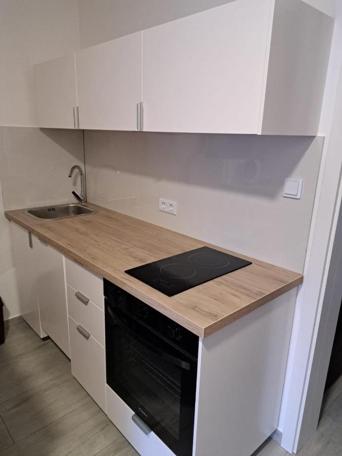 Apartmani Ima โรวานิสกา ภายนอก รูปภาพ